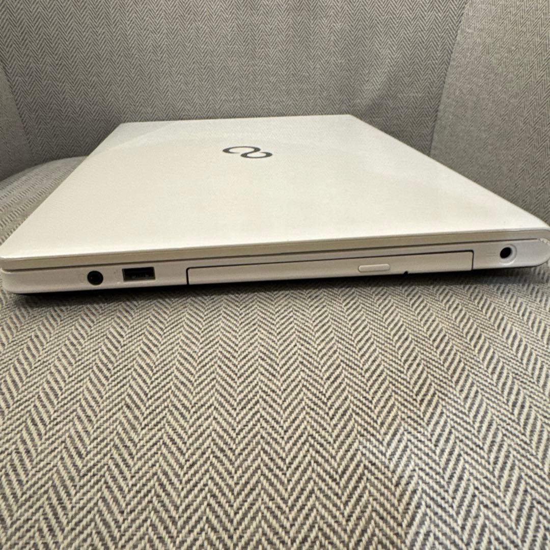 Fujitsu Windows 11  ノートPC Corei7 SSD