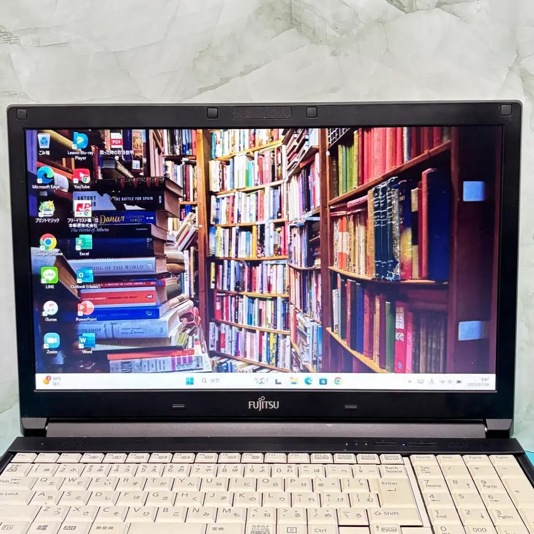 【Office2021付】富士通★Win11Pro★爆速SSD★i3ノートPC