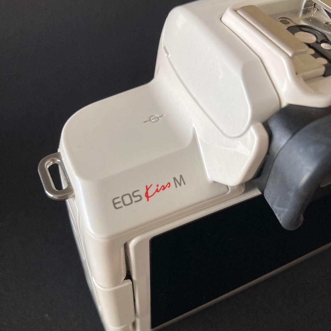 【美品】Canon EOS kiss M 18-55mm ミラーレスカメラ
