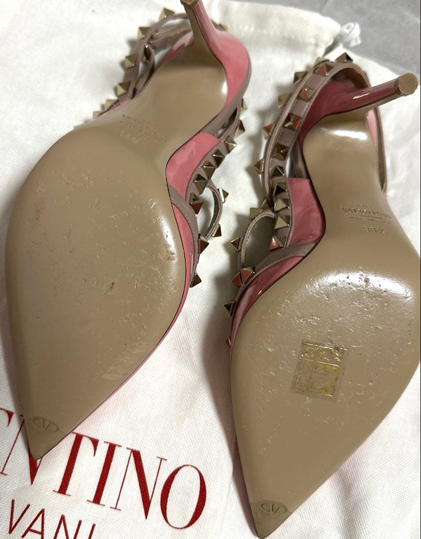 VALENTINO スタッズ付きハイヒール ピンク