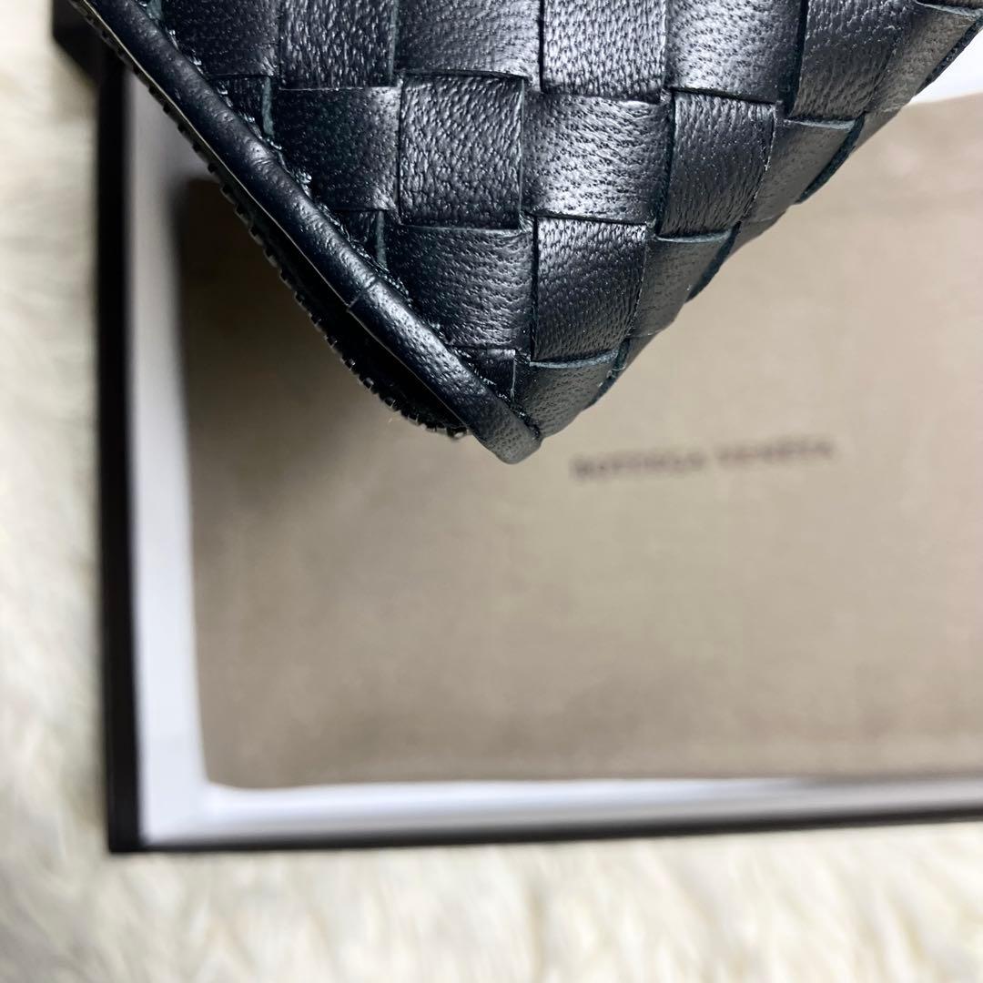 【未使用】 ボッテガヴェネタ イントレチャート ラウンドジップ FRID搭載