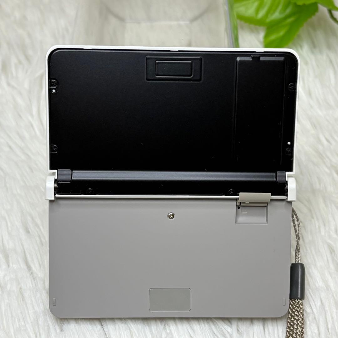 美品　CASIO カメラ　EX-ZR50 充電器　箱　ホワイト　コンデジ　動作品