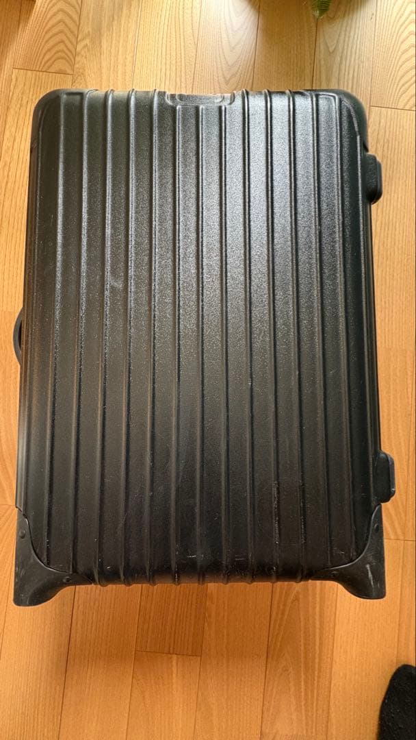 リモワ　サルサ　ブラック　キャリーケース　35L 2輪　機内持ち込み