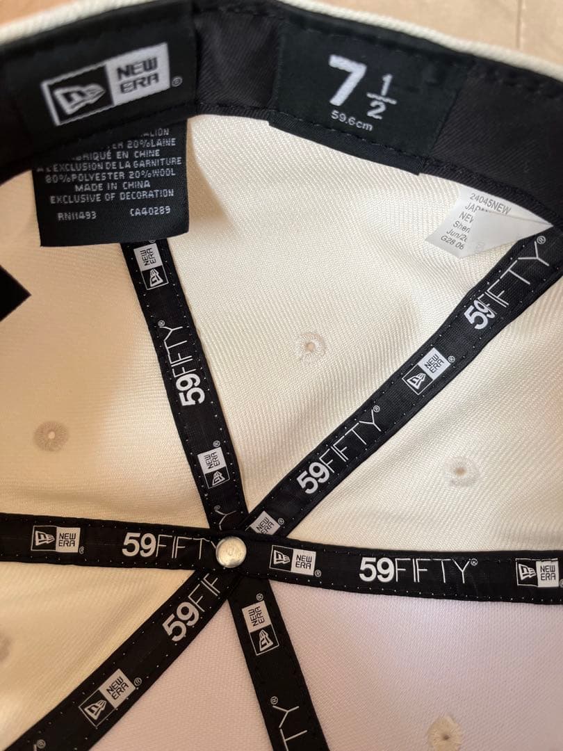 Supreme ニューエラ　白　ベースボールキャップ 7 1/2