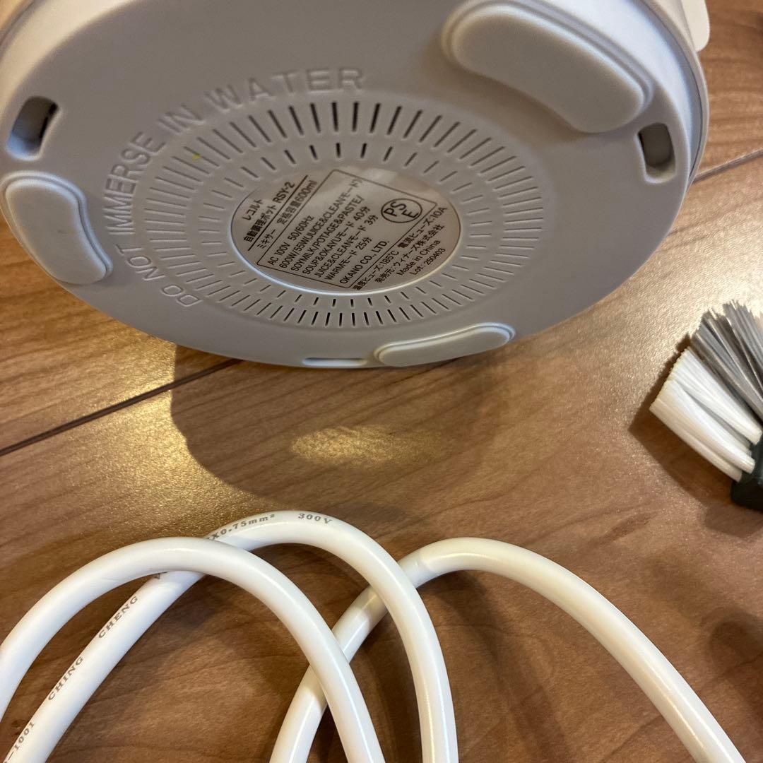 レコルト自動調理ポット 本体と付属品