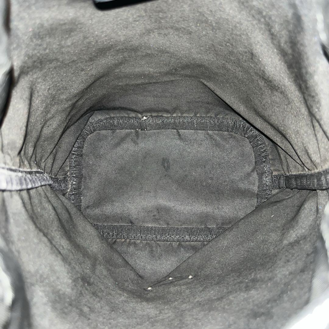 PRADA 巾着ミニポーチ　三角ロゴ　化粧ポーチ　小物入れ　ブラック　ナイロン