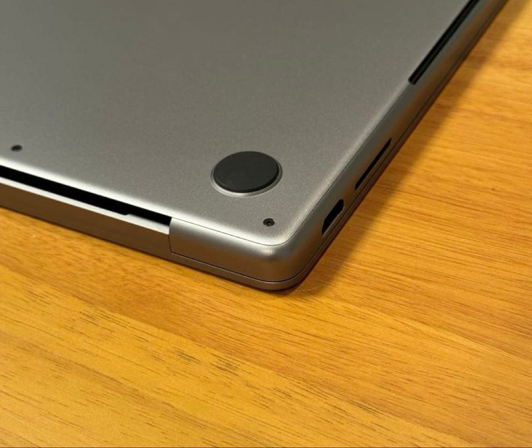 【美品】MacBook Pro 14インチ M3 16GB/512GB +マウス