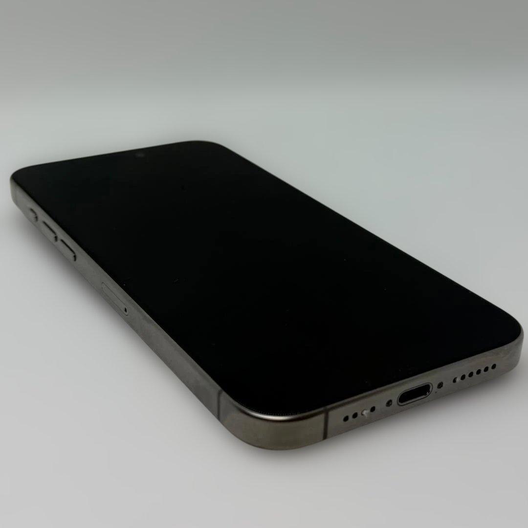 【美品】iPhone 15 Pro Max 256GB チタニウム SIMフリー