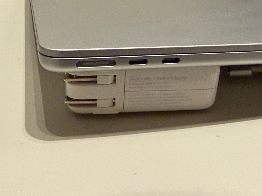 MacBook Air 13.6インチ M3 16GB JIS