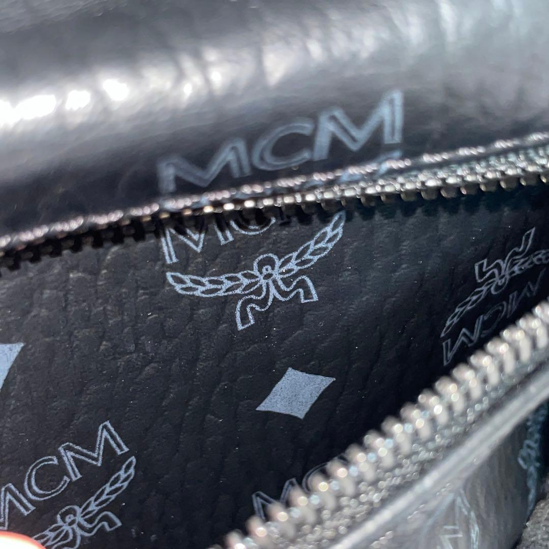 美品♡MCM スタッズ リュック 黒 mini