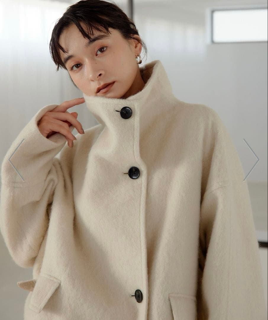 EMMEL REFINES スタンド シャギー ショートコート