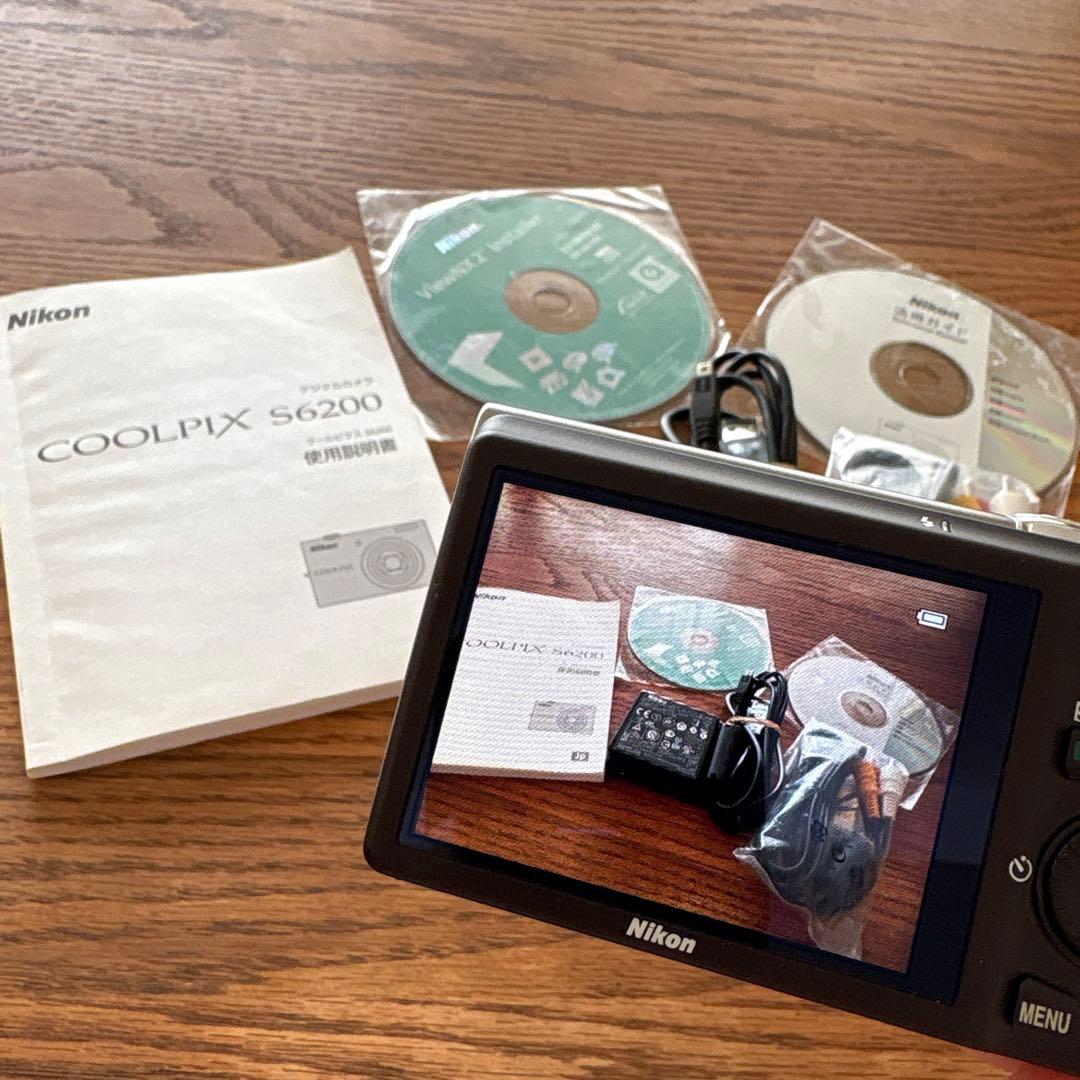 Nikon COOLPIX s6200 デジカメ
