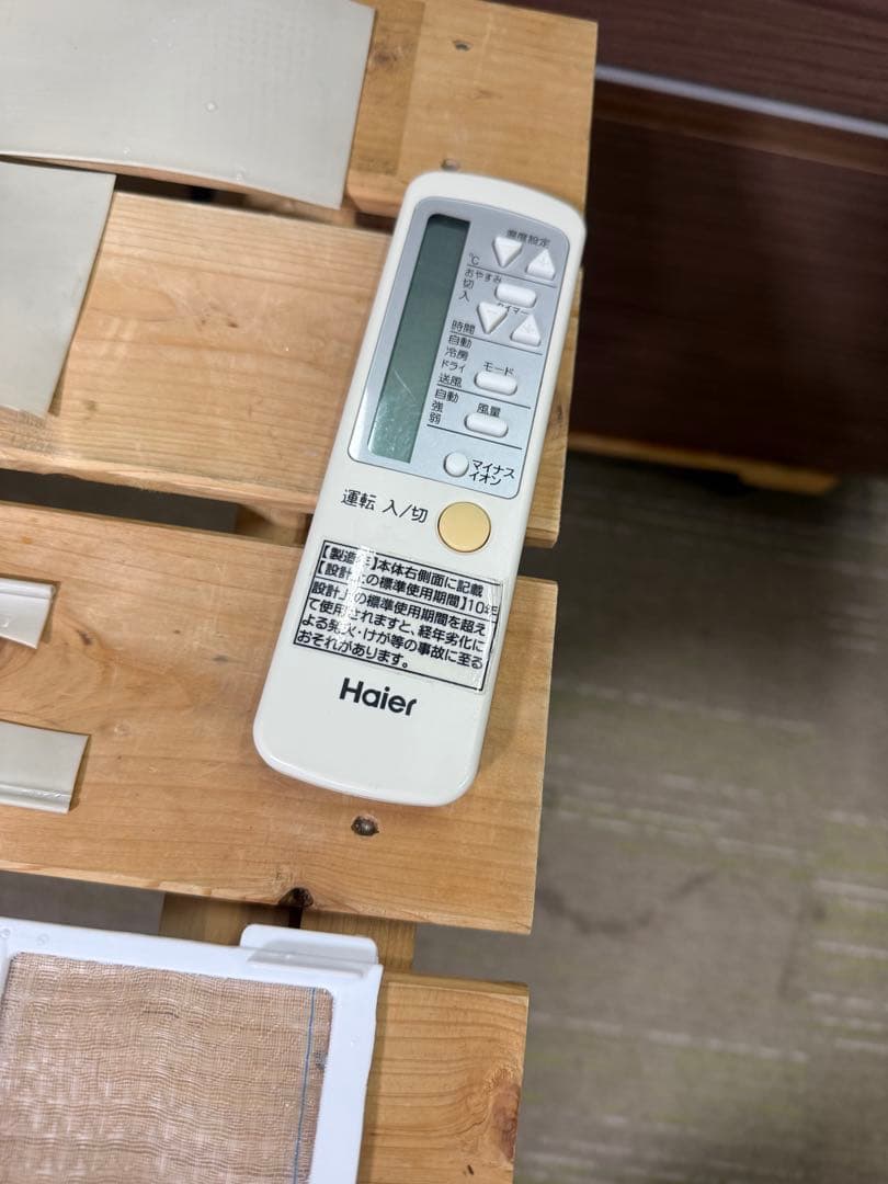 【シーズンオフの為お安くしております】ハイアール　ウインドエアコン　JA-16S