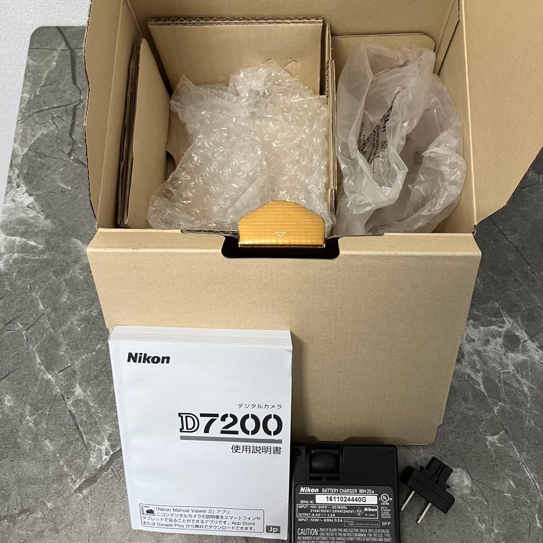 Nikon D7200 デジタル一眼レフカメラ　ダブルズームレンズ