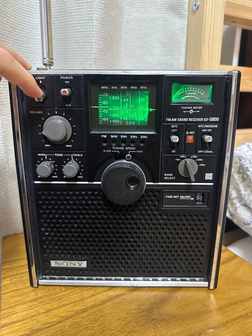 【早いもの勝ち】通電可音綺麗SONY スカイセンサー5800 短波ラジオ