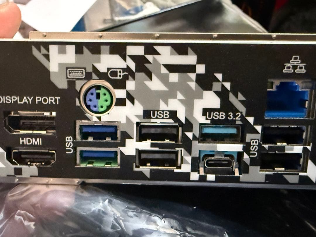 マザーボード Ryzen 5 3600X + ASRock B550 + DDR4 32GB