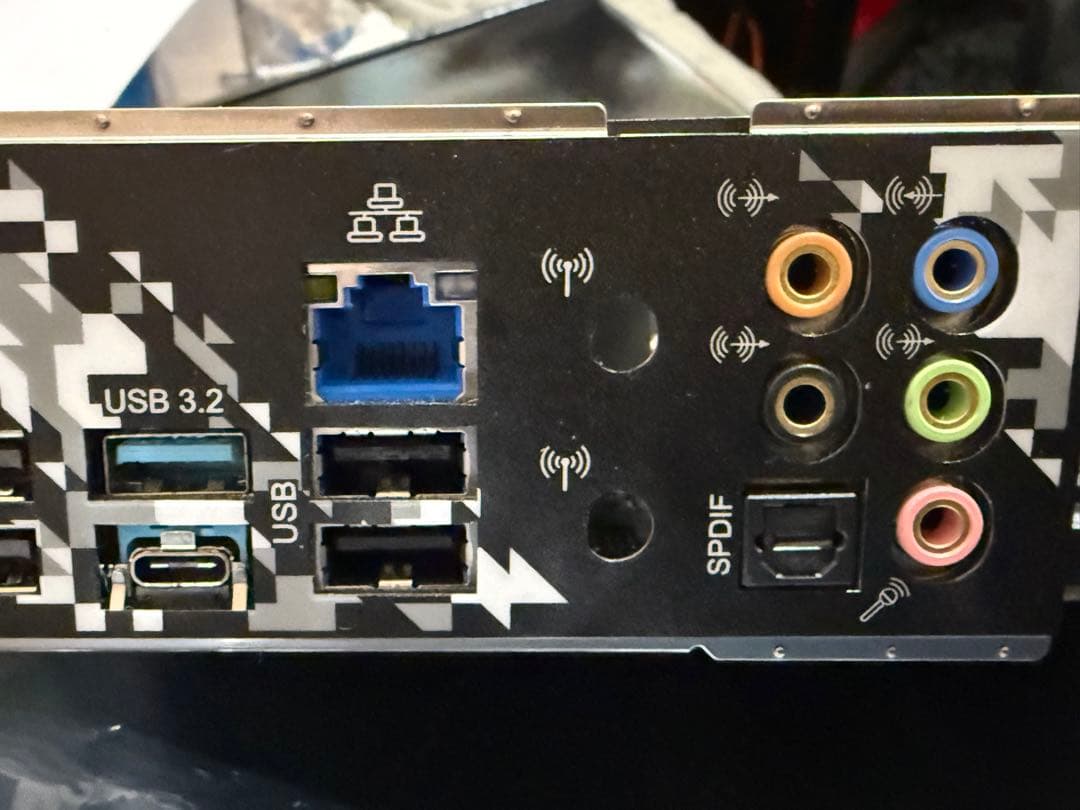 マザーボード Ryzen 5 3600X + ASRock B550 + DDR4 32GB