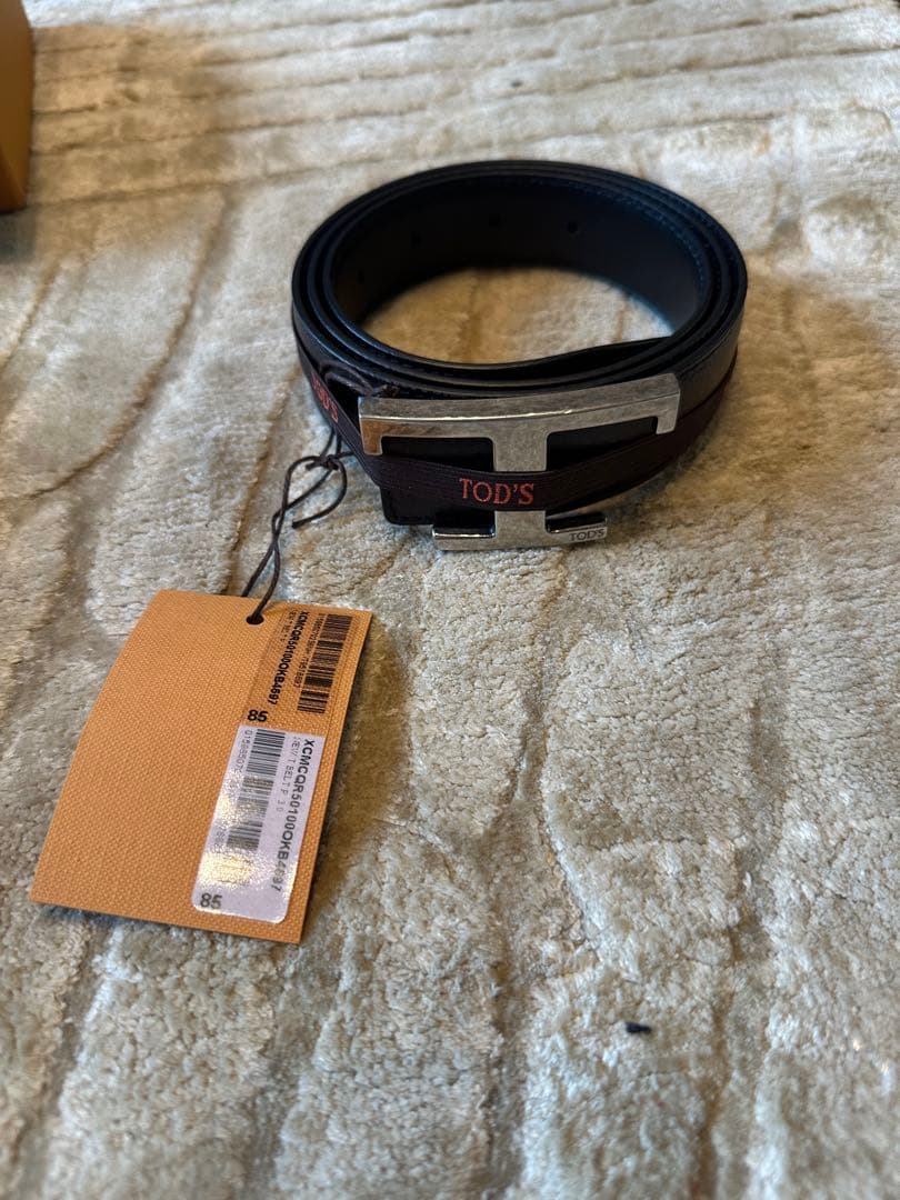 トッズ　TOD’S. T タイムレス レザー リバーシブル ベルト　サイズ85