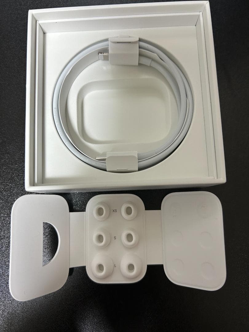 AirPods Pro 第2世代 本体 MQD83J/A 正規品 Apple