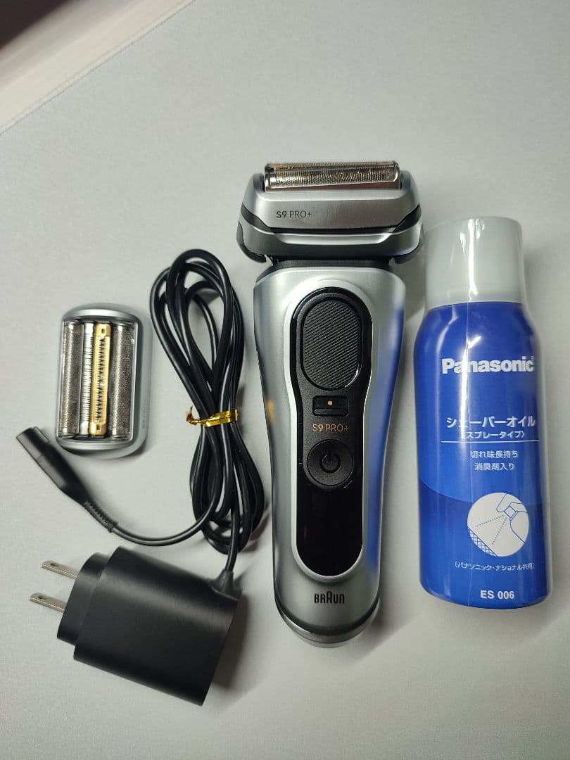 Braun S9 PRO+ メンズシェーバー 付属品付き