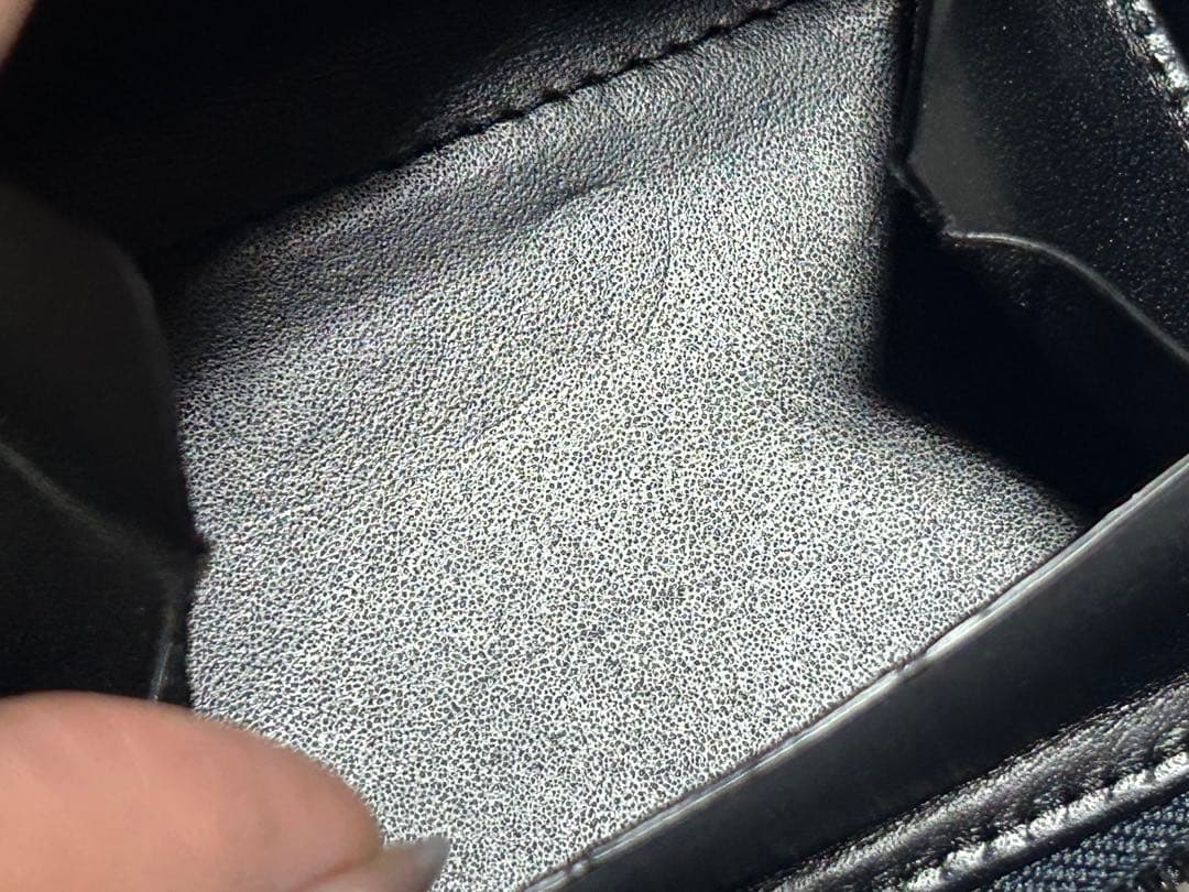 【匿名配送】itti イッチ カードケース ケース 財布　チャーム