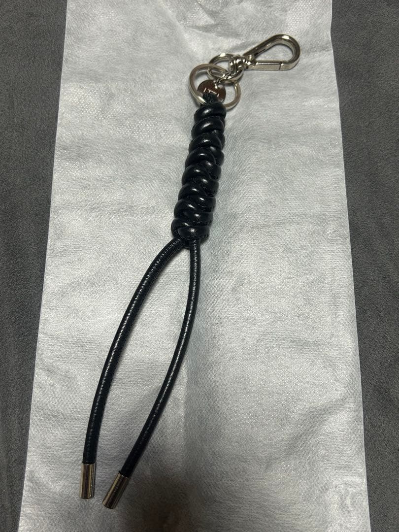 【匿名配送】itti イッチ カードケース ケース 財布　チャーム