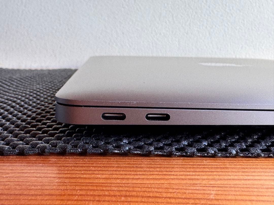 M1 MacBook Air 8GB 【キーボード不良タッチパッド不良】