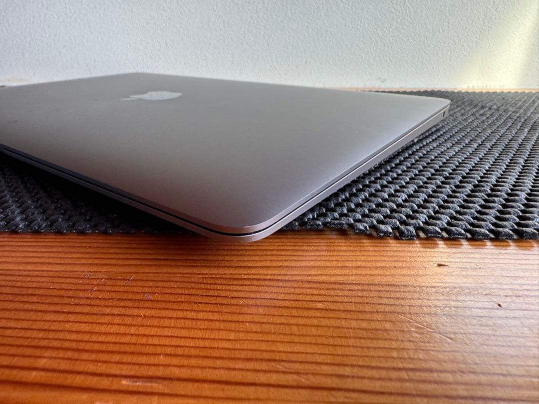 M1 MacBook Air 8GB 【キーボード不良タッチパッド不良】