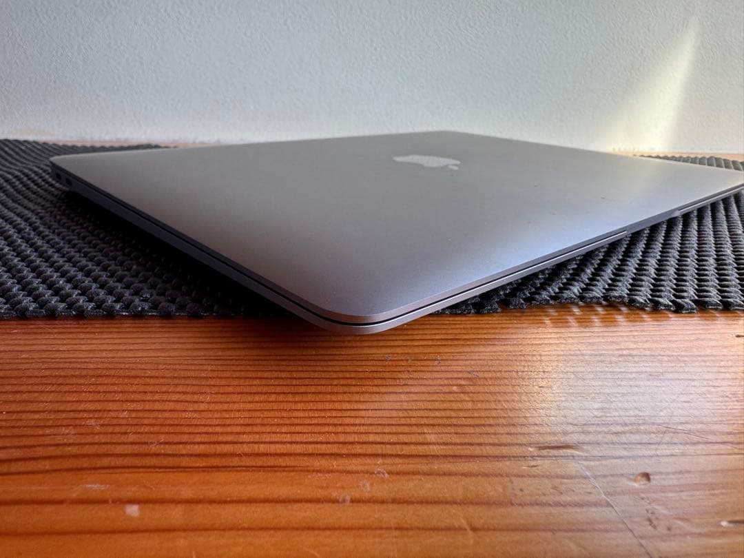 M1 MacBook Air 8GB 【キーボード不良タッチパッド不良】