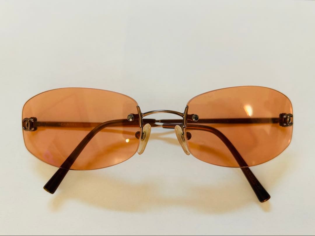 CHANELサングラスオレンジ