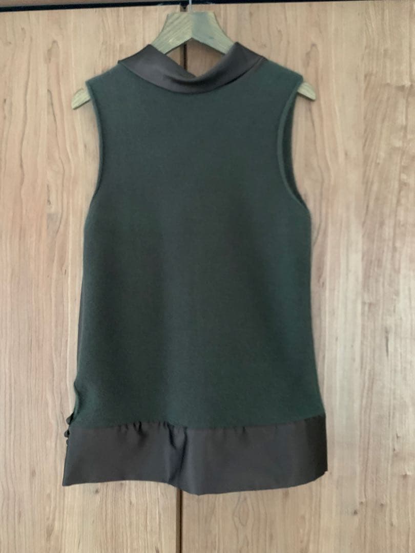 EMPORIO ARMANIエンポリオアルマーニ ノースリーブニット L 44