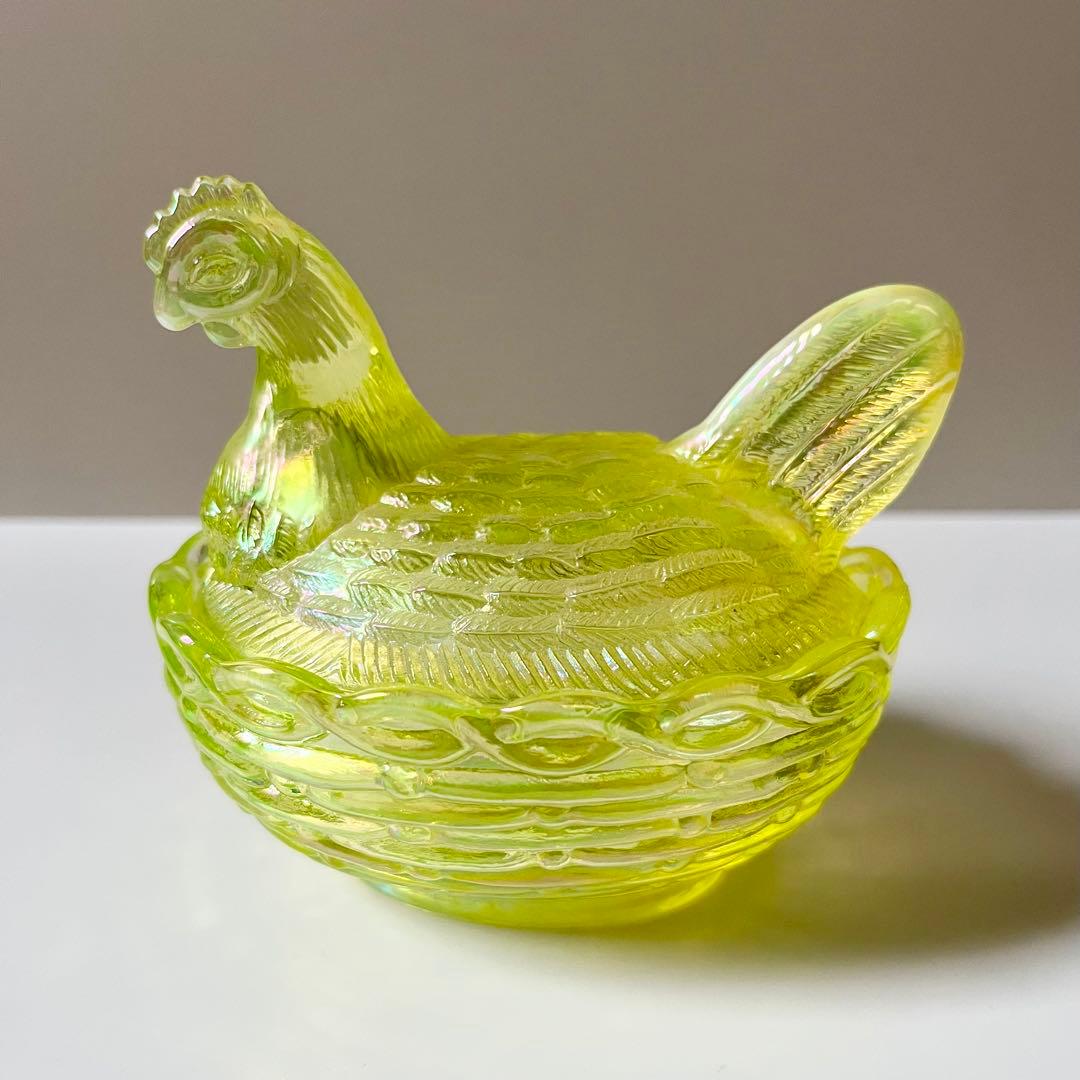 ウランガラス　鳥　小物入れ　キャニスター　置物