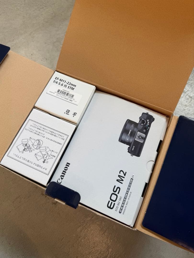 【値下げ】Canon EOS M2 トリプルレンズキット