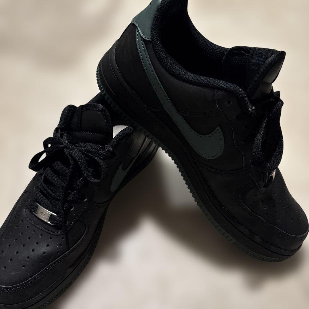 美品★ NIKE AIR FORCE 1 ブラック　モス