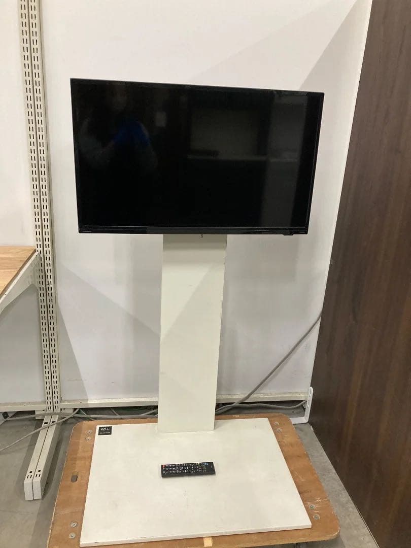 ドウシシャ 32インチ液晶テレビDOL32S100 社外スタンド付2018年製