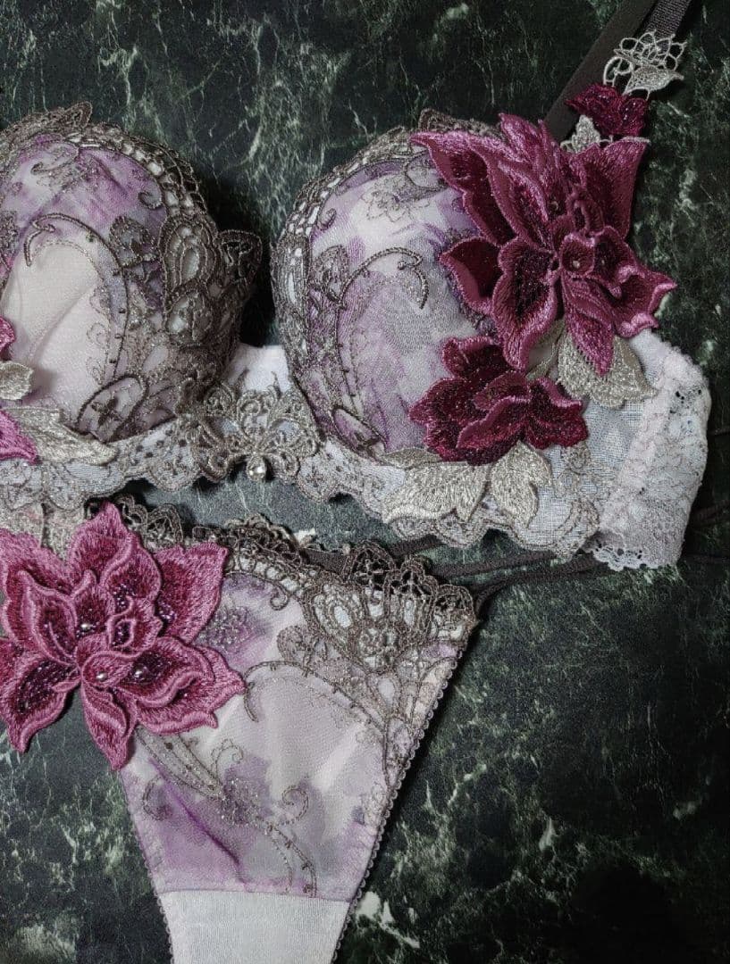 サルート☆店舗限定☆ 90G C65 & ソングM PU