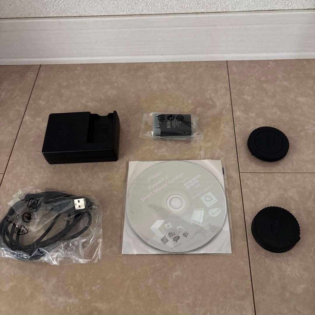 ★人気色レッド★ Nikon 1 J2 ミラーレス一眼カメラ