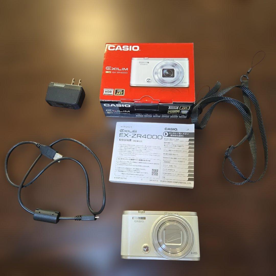 CASIO デジカメ　EX-ZR4000 ホワイト