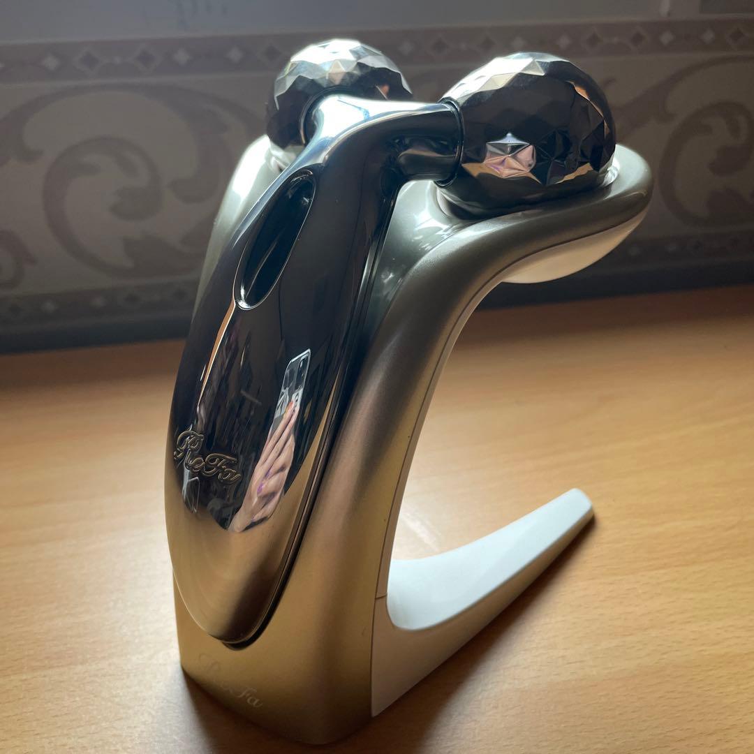 Refa リファ 美顔ローラー