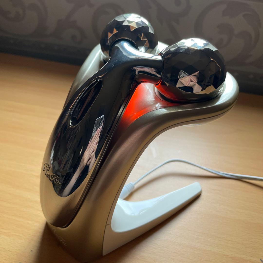 Refa リファ 美顔ローラー