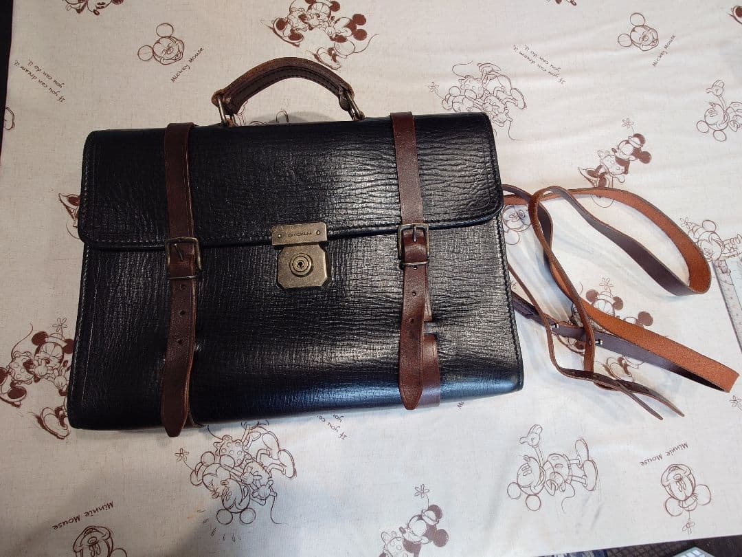 おりー　ドルチェ&ガッバーナ レザービジネス/ブリーフケース 黒