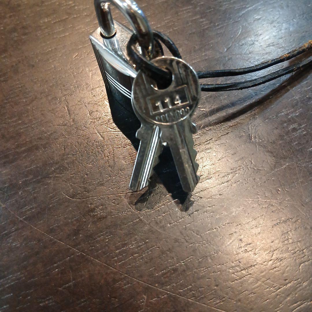 HERME'S 南京錠 2本の鍵付き114