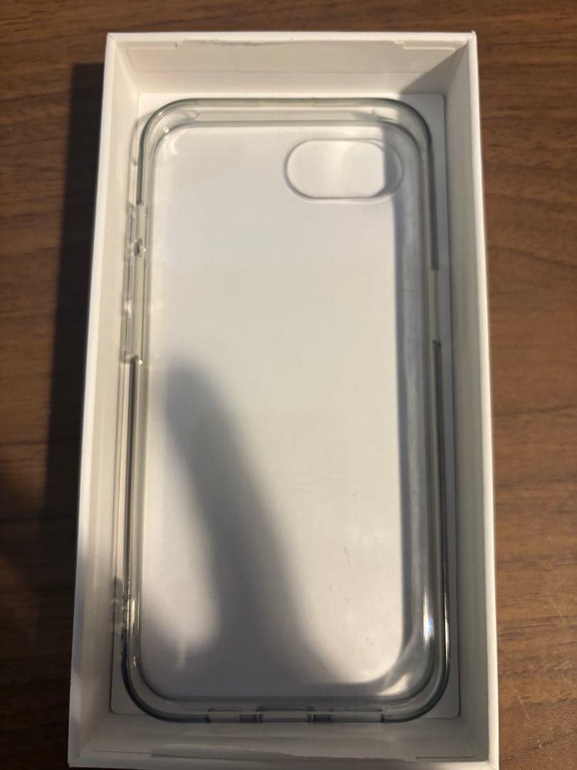 超美品iPhone 16e 128GB ブラック　おまけ付き