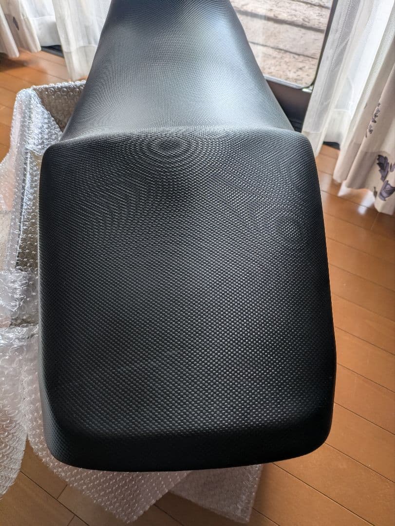 CB400SF nc42 純正シート黒さが光る高品質