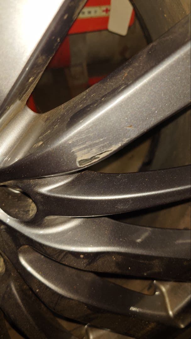 マセラティ　ギブリ　クアトロポルテ　19インチホイール