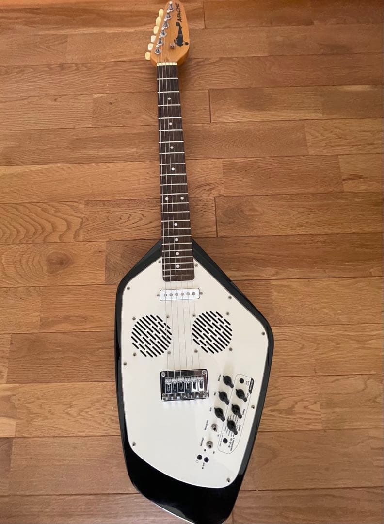 VOXアパッチAPACHE-2アンプ内蔵リズムボックス付エレキギター黒ファントム