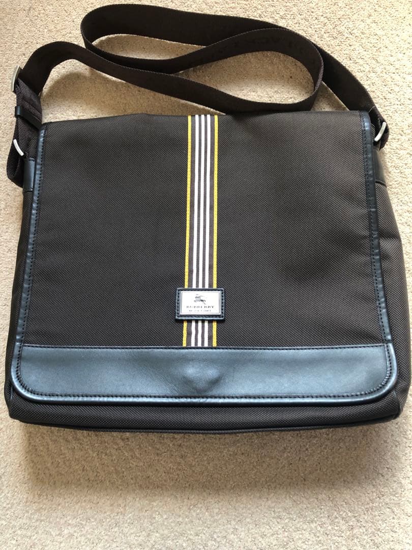 バーバリーブラックレーベル メッセンジャーバッグ ブラウン 斜め掛け