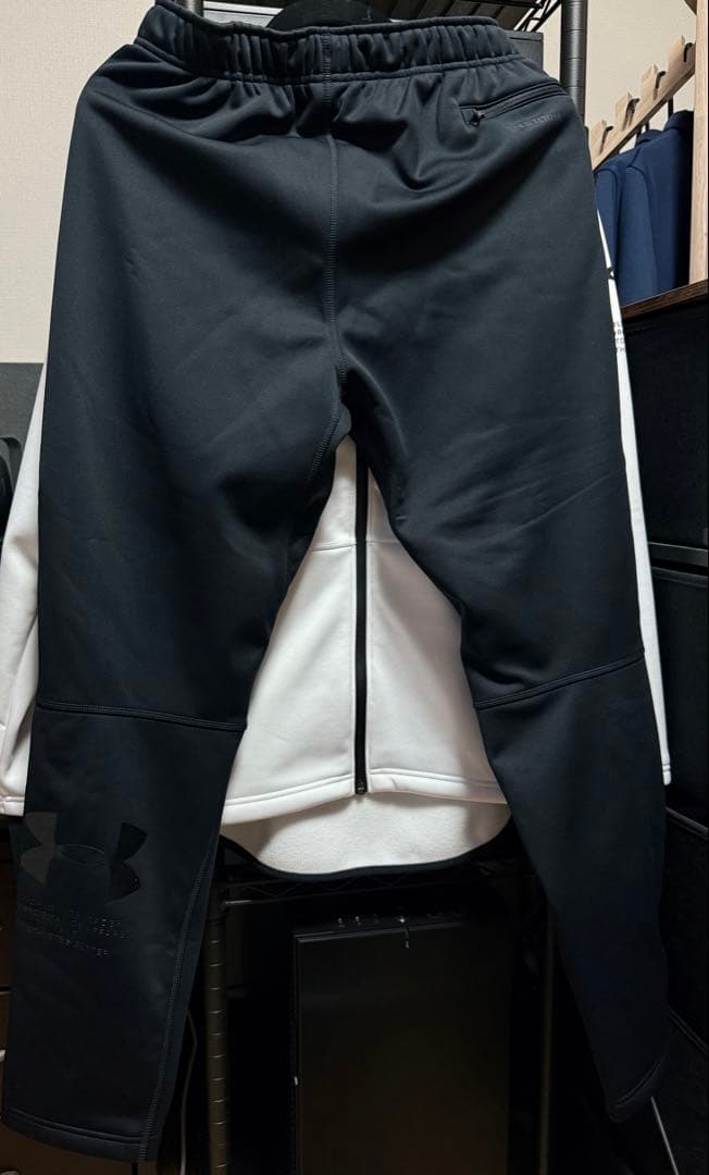 ⭐️新品 アンダーアーマー UAストーム ジャージ上下セット ホワイト×ブラック