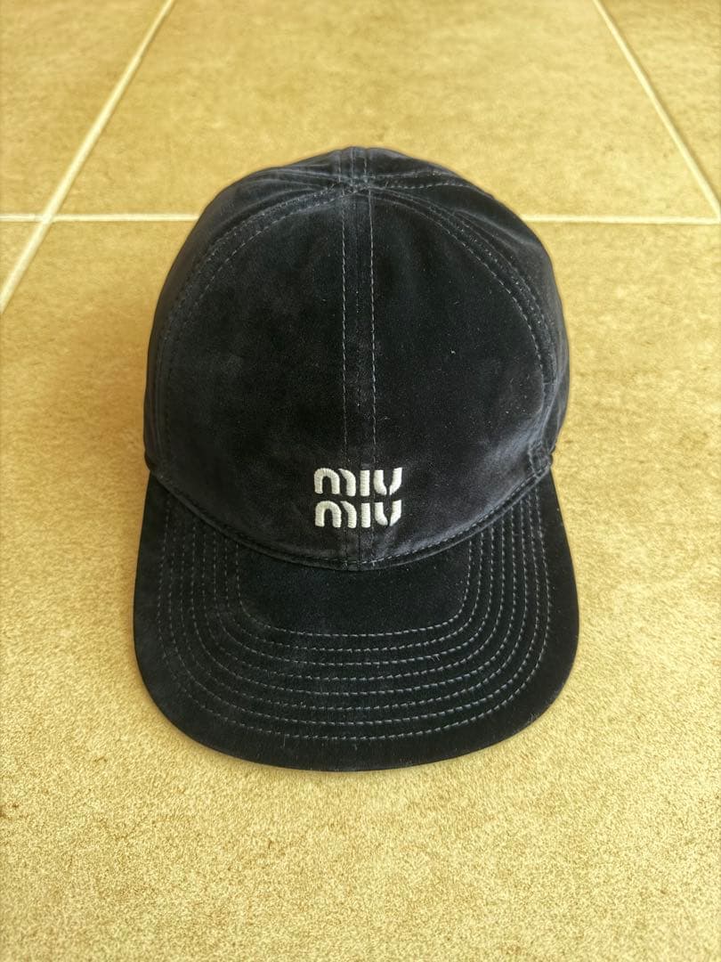 nene（値下げ即購入OKです☺︎） 様　miu miu ベルベット キャップ