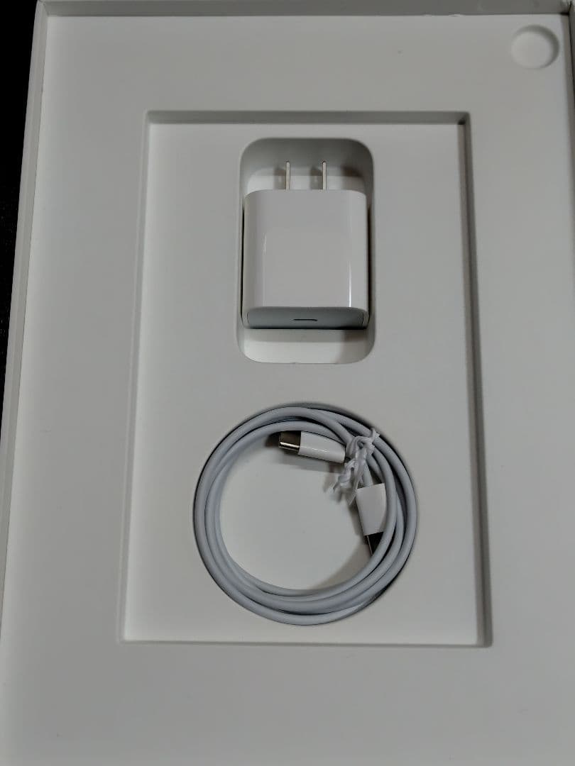 [美品] iPad Air 第5世代 スペースグレイ 64GB WiFiモデル